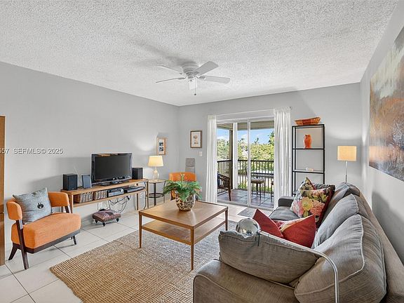 3rd image of 257 S Cypress Rd APT 436