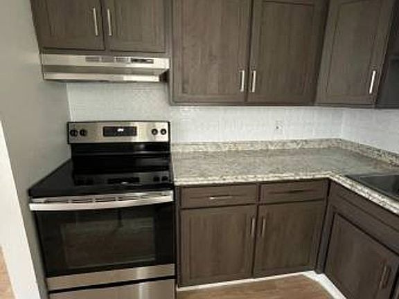 5th image of 27 S Ogden St #11108479