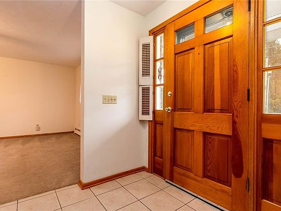 2nd image of 1056 Sunshine Ct