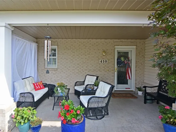 410 Duke Ct, Gibsonia, PA 15044