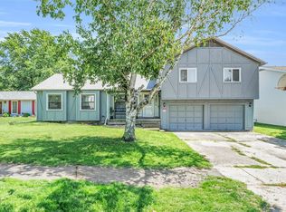 4428 N Adams Dr, Decatur, IL 62526