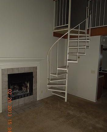 4th image of 11140 N Stratford Dr #621