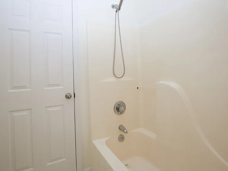8 Moore Dr — Photo 27