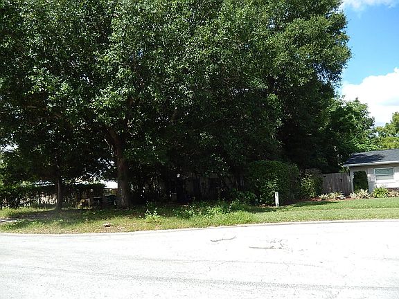 5th image of 112 Lake Gem Dr