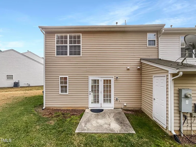 7919 Averette Hill Dr — Photo 13