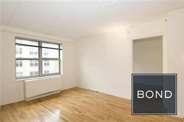 Rented by Bond New York | media 12