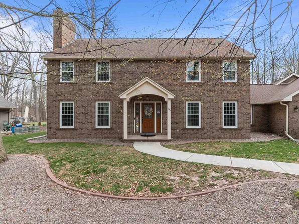 1345 Ken Dr, Green Bay, WI 54313