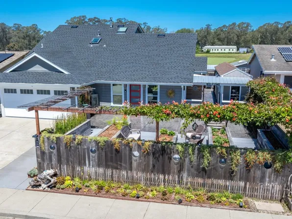 1558 Mizzen Ln, Half Moon Bay, CA 94019