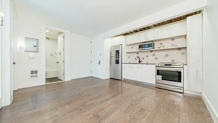 Rented by Nooklyn NYC LLC | media 32
