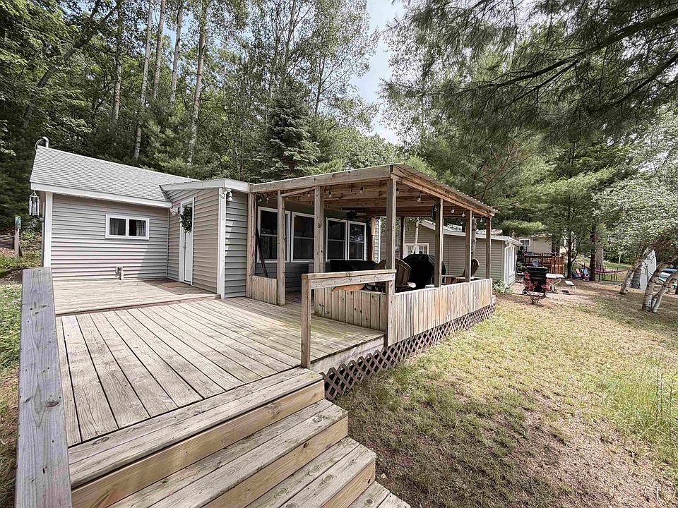 1st image of 961 Lake Dr