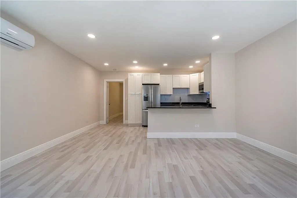 1 bed, 1.0 bath, 600 sqft, $1,995 — Photo 2