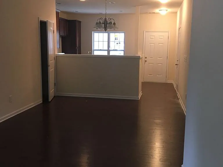 10411 Benfield Rd — Photo 24