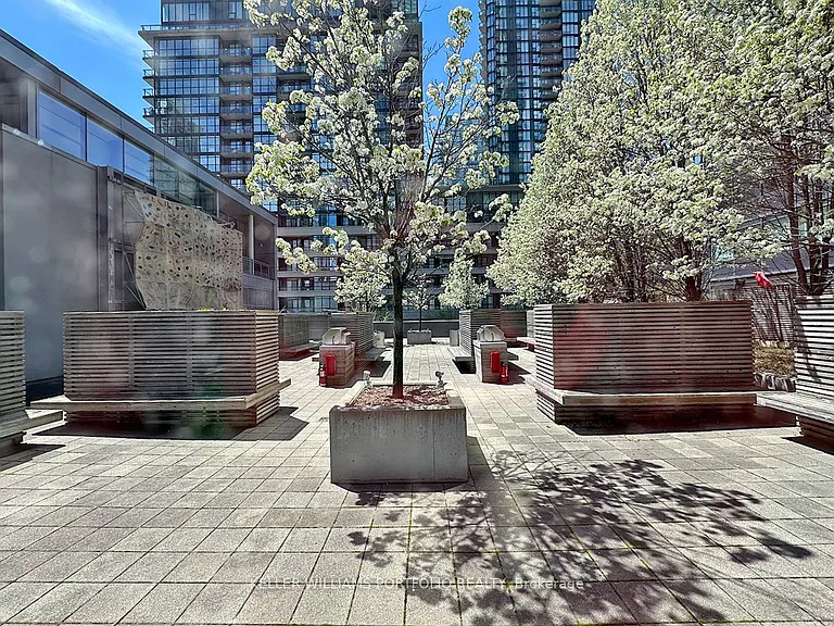 4K Spadina Ave #1618 — Photo 15