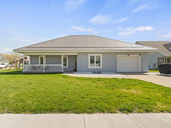 1511 Highland Ave, Washington, IA 52353