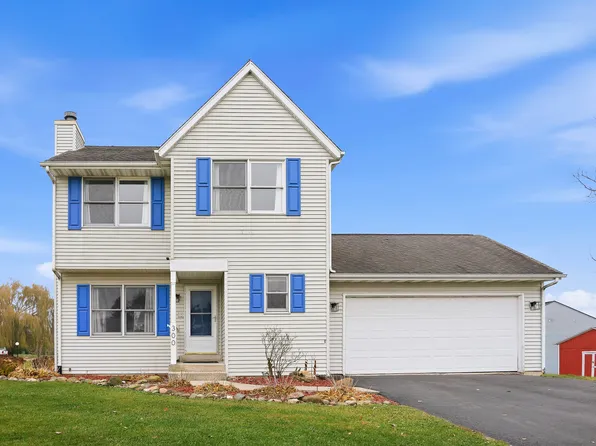 300 Forest Dr, Kirkland, IL 60146