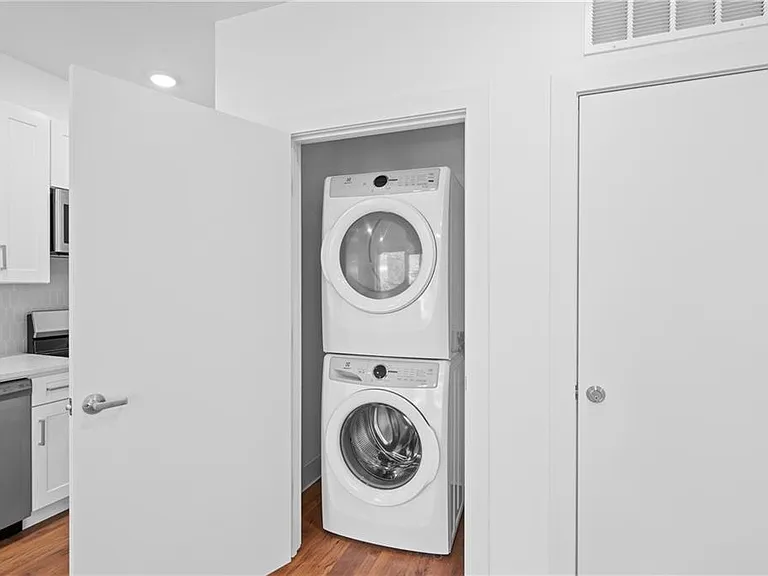 456 Flat Shoals Ave SE #202 — Photo 9