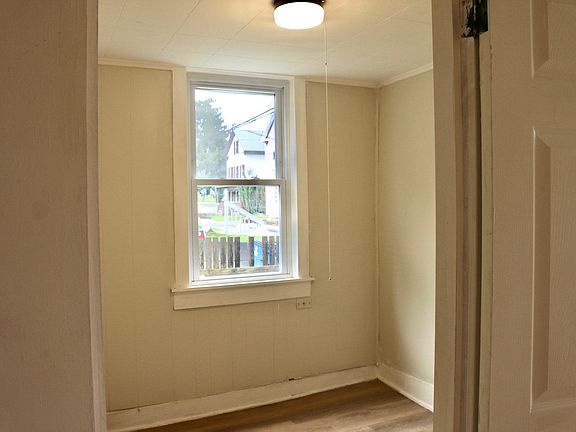 5th image of 17 Granite St APT 1