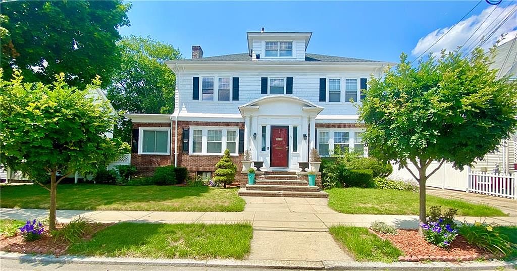 127 Gallatin St, Providence, RI 02907 Zillow