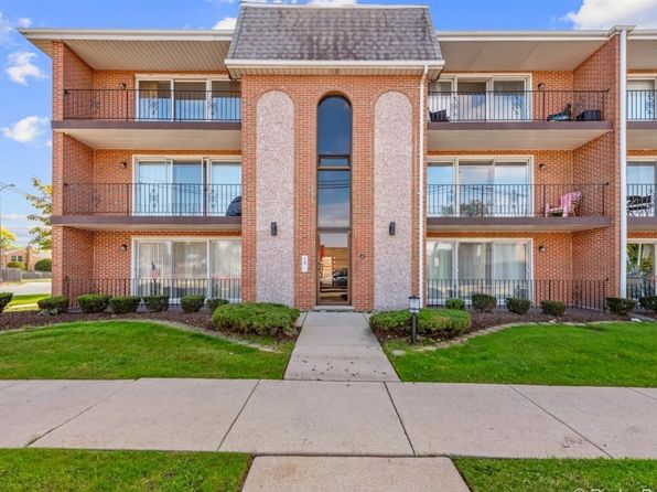 4003 W 105th St APT 3W, Oak Lawn, IL 60453
