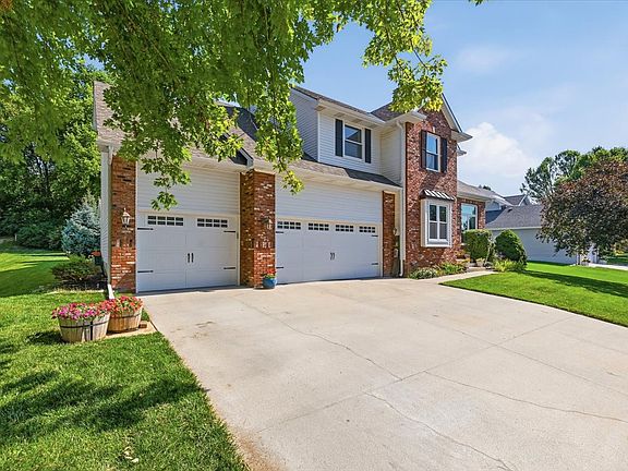 2nd image of 1504 Timber Ln