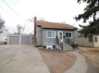 724 11th St NE #A, Minot, ND 58703