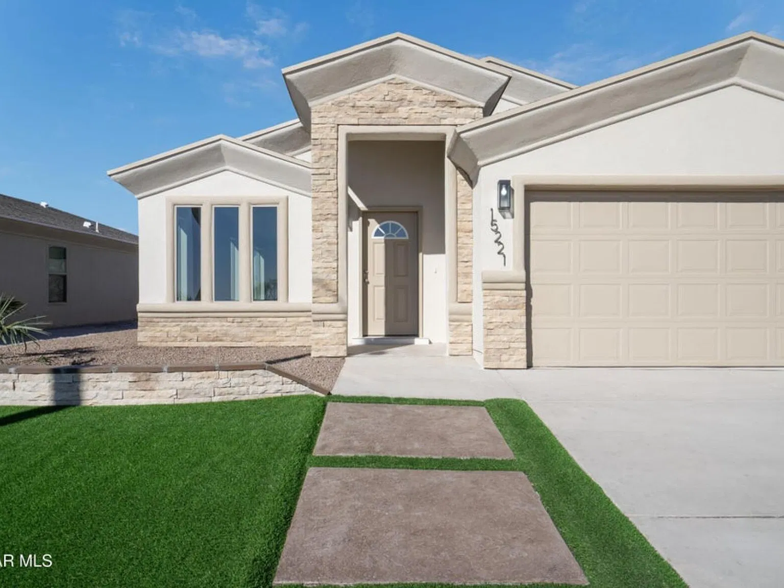 4 bed, 2.0 bath, 1535 sqft, $2,000 — Photo 2