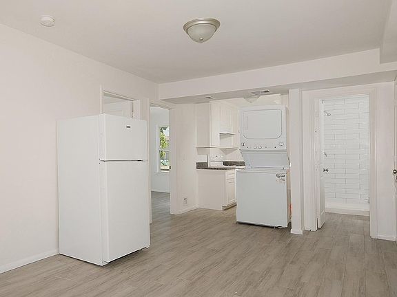 2nd image of 4903 Noble St #1