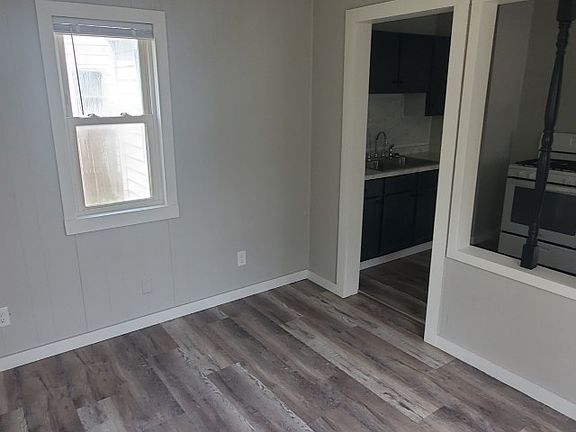 5th image of 2510 Fredrickson St