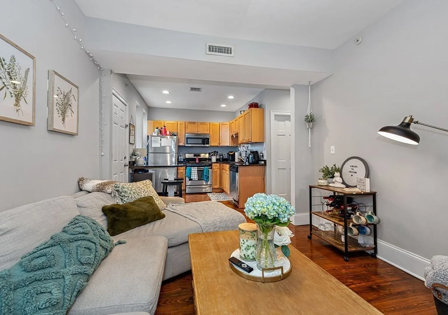 No Broker Fee Mission Hill 4 Bed/2 Bath With Central Air Available Sept 1st — Photo 2