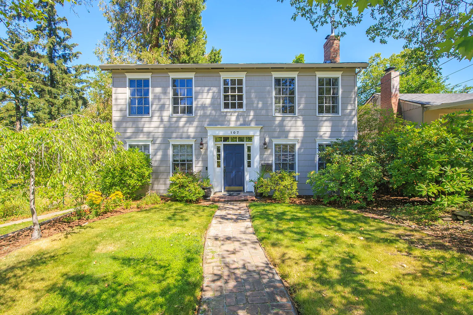 107 Florence Ave photo 1
