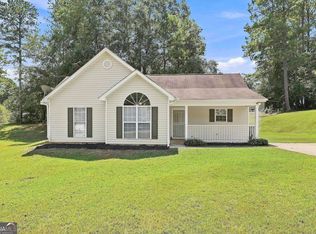 104 Ridgefield Cir, Lagrange, GA 30241