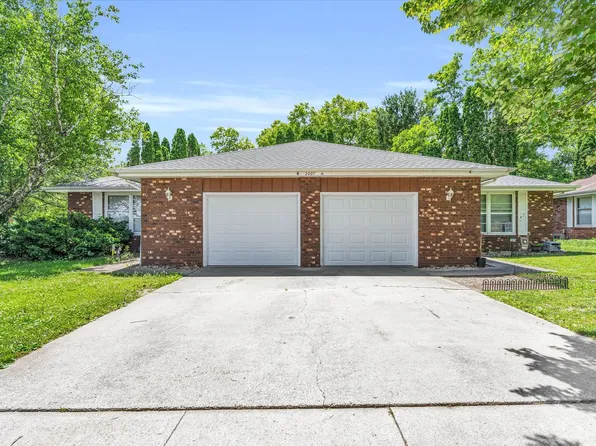 2007 E Washington St, Urbana, IL 61802