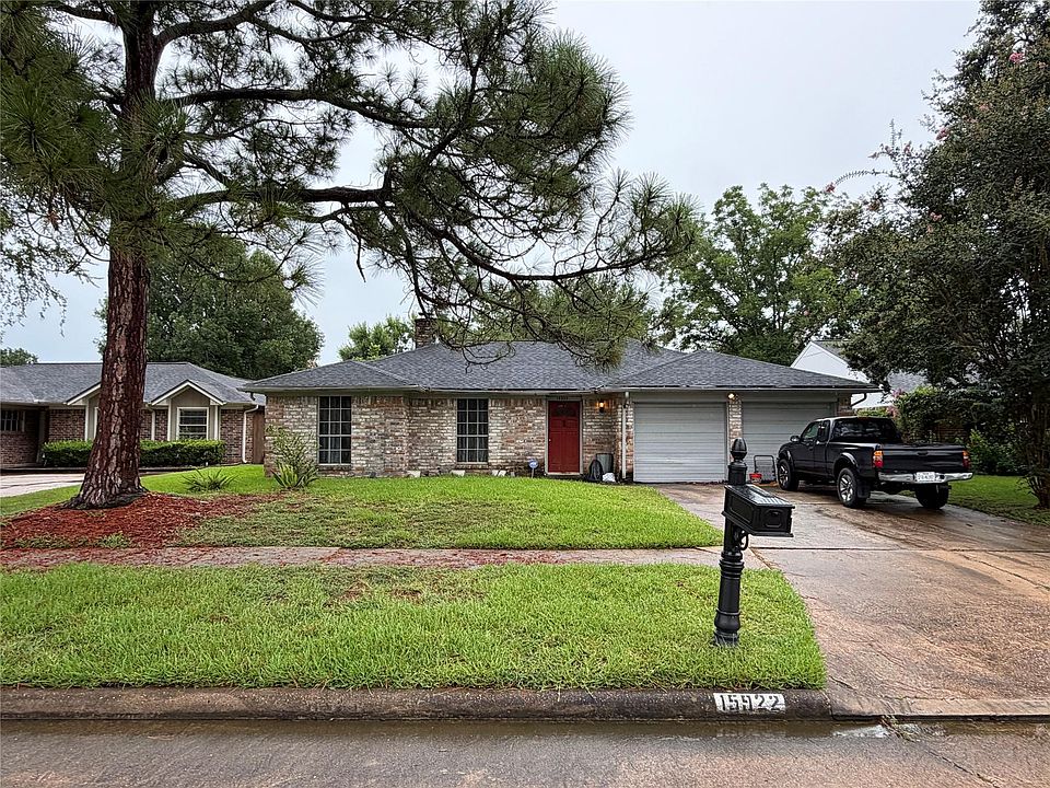 1st image of 15922 Dunmoor Dr