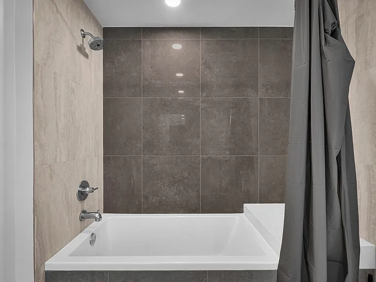 845 S Saint Andrews Pl — Photo 25