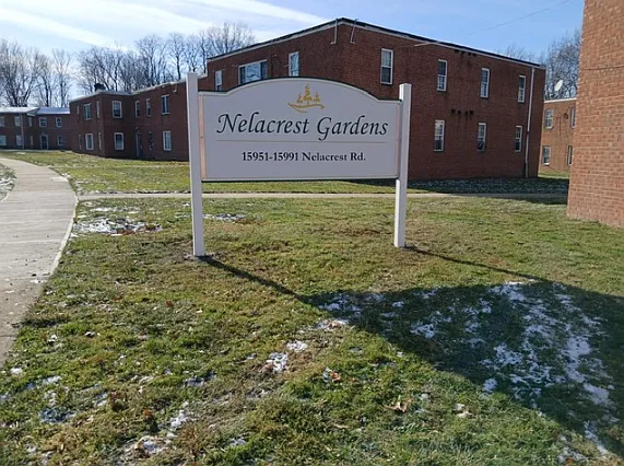 15985-15991 Nelacrest Rd — Photo 2
