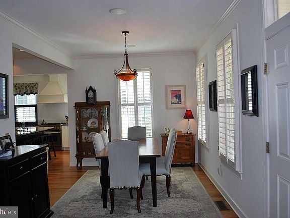 5th image of 28690 Emanuel St