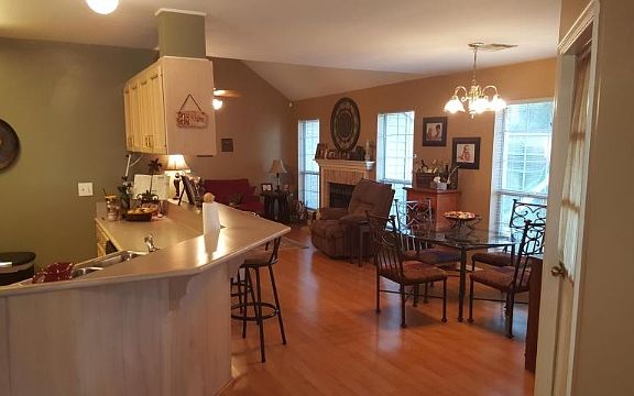 5th image of 103 Cheshire Cir