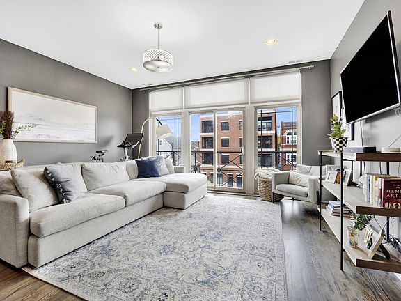 2nd image of 1635 N Western Ave #2S