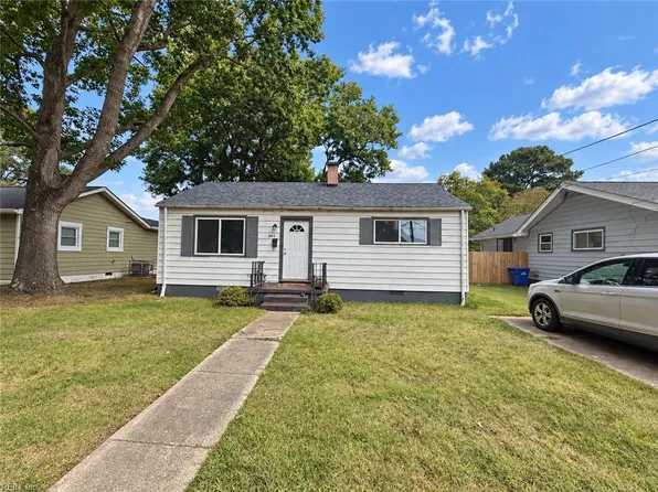 303 Ivey St, Portsmouth, VA 23701