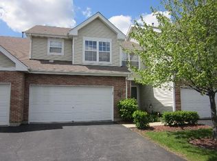 972 Willow St, Itasca, IL 60143