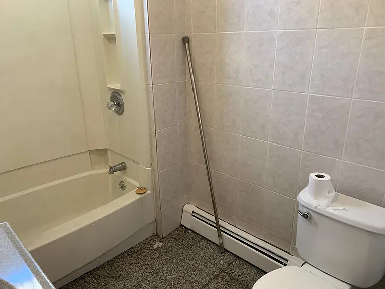347 Douglas Ave #2 — Photo 15