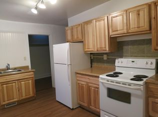 204 1/2 E 4th St #204-1/2, Duluth, MN 55805