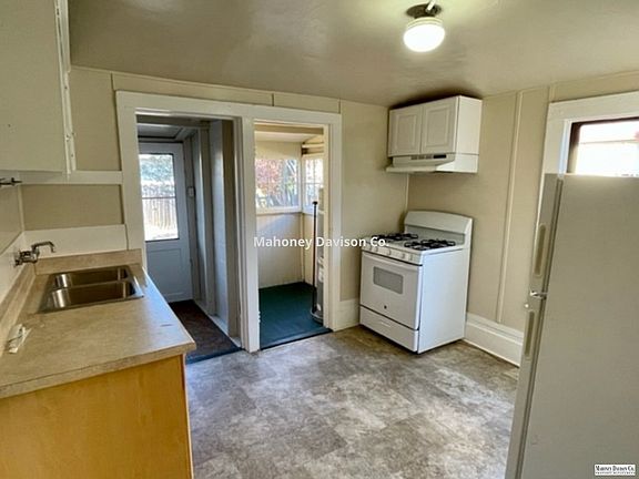 3rd image of 120 English St #B