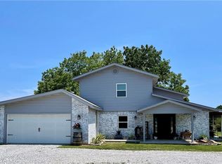 1270 Klenc Rd, Springdale, AR 72762