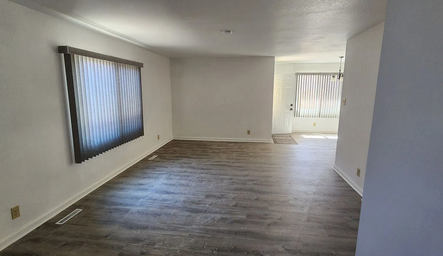 Move In Special 1/2 Off First Full Months Rent. All Prospective Tenants Must Submit A $58 Non-Ref... — Photo 2