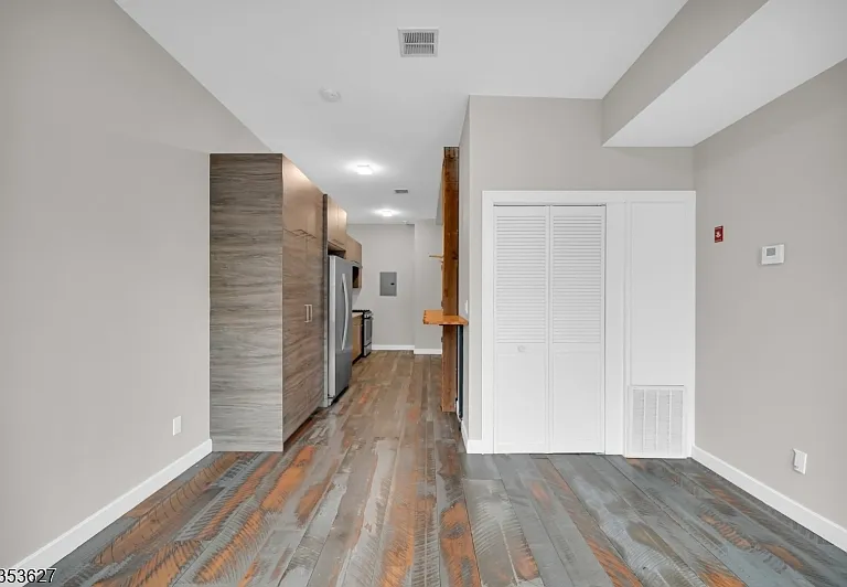 180 Spring St — Photo 11