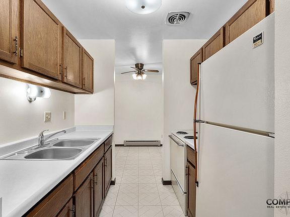 4th image of 716 W Grand Ave #221