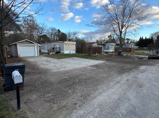 1625 Skyview Dr, Brighton, MI