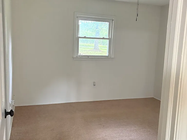4524 Yorkshire Dr — Photo 6