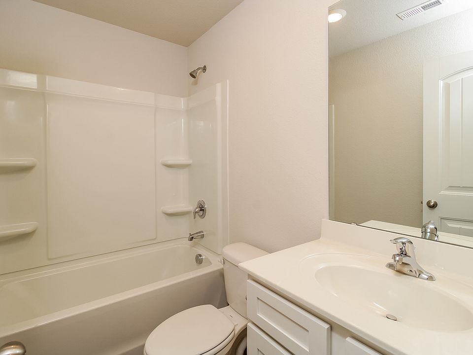 1st image of 2104 Briar Run Dr